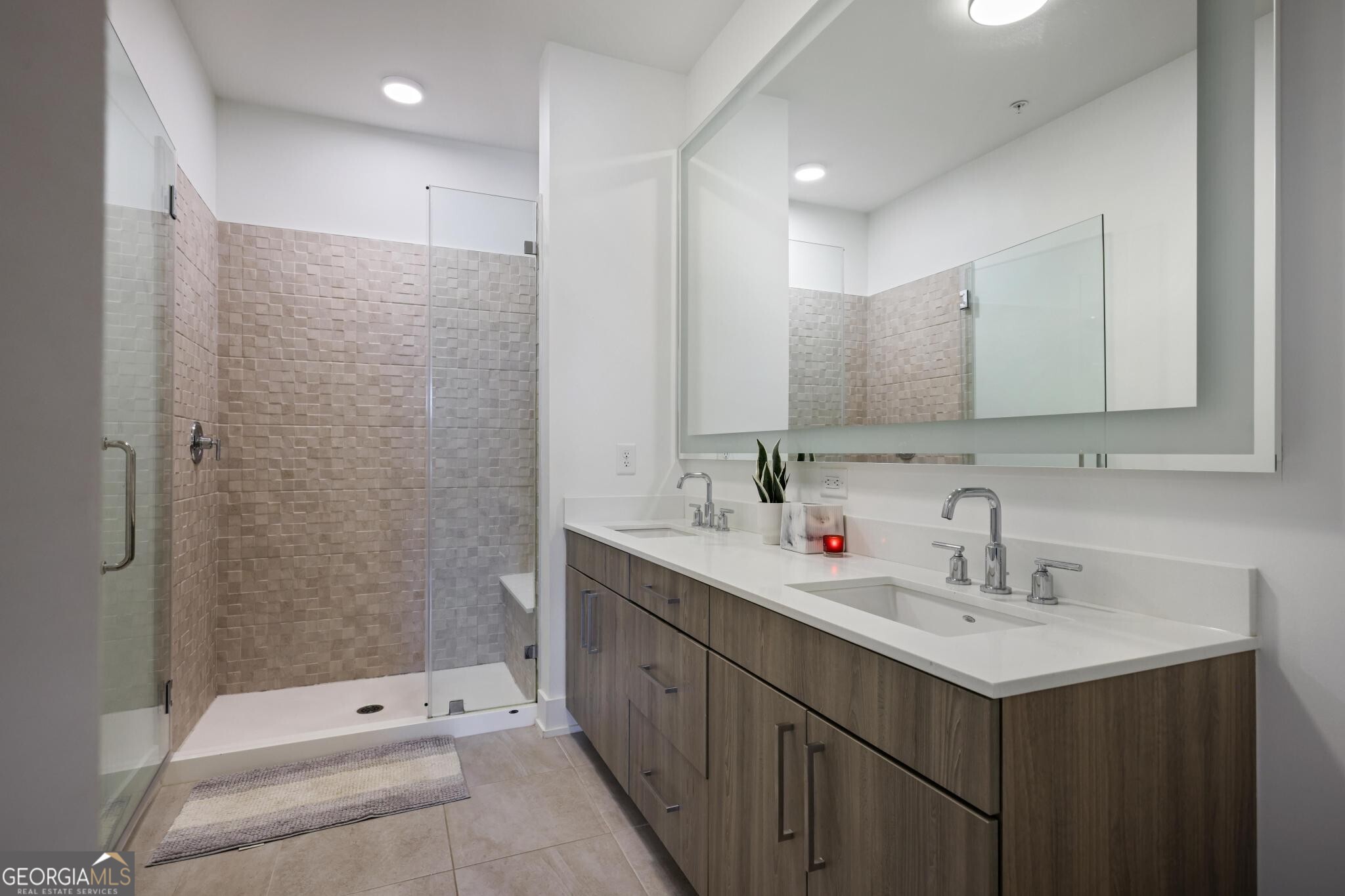 775 Juniper Street Ne # 602 Property Photo 18