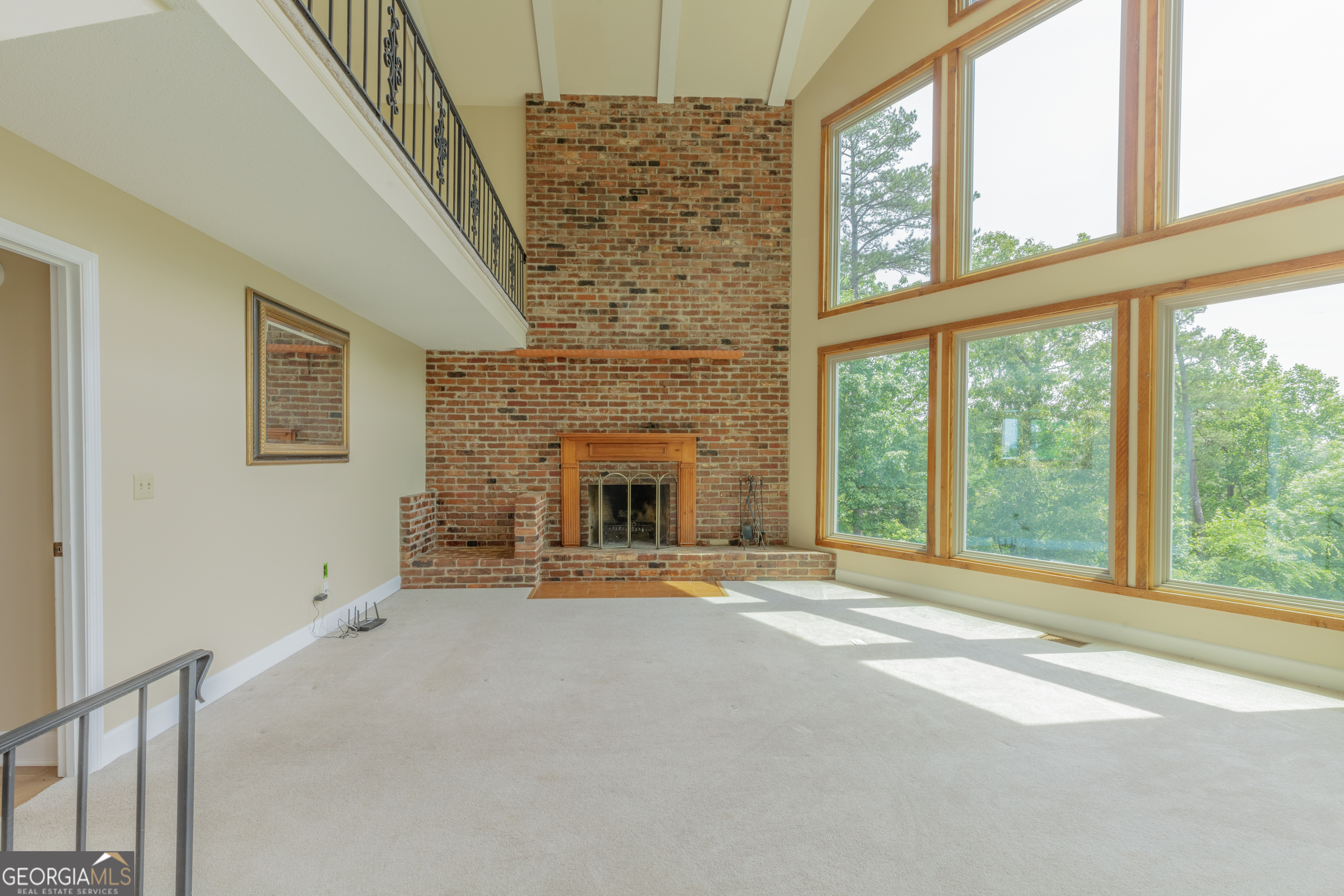 826 Clearview Drive Property Photo 3