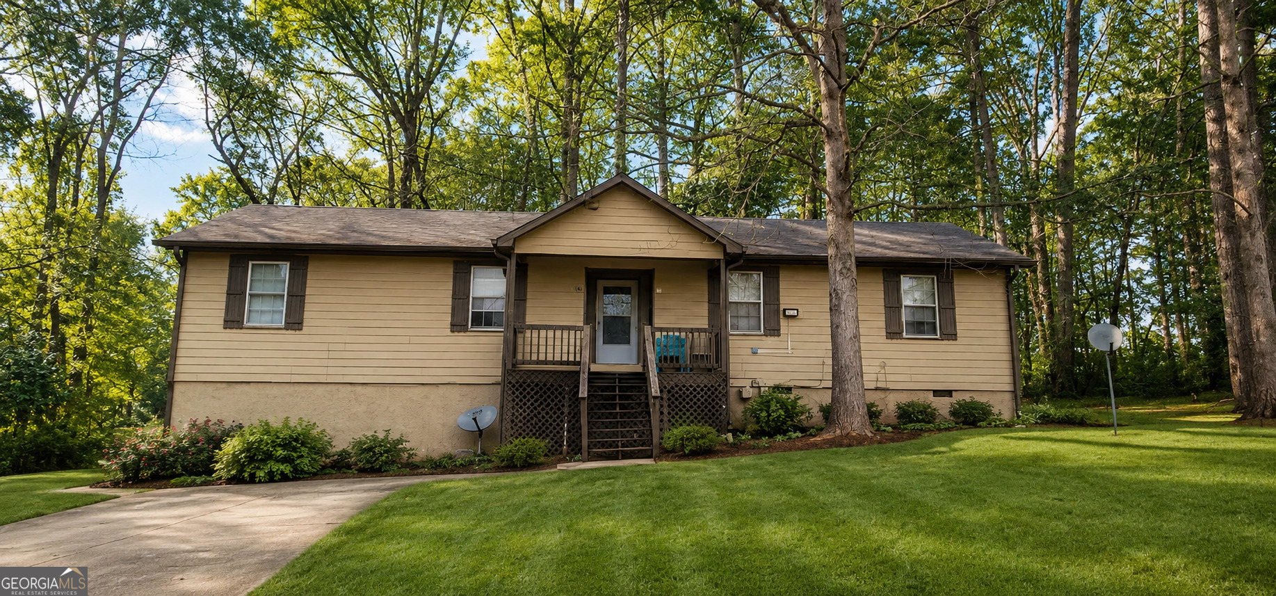 110 112 Fairhaven Court Property Photo 1