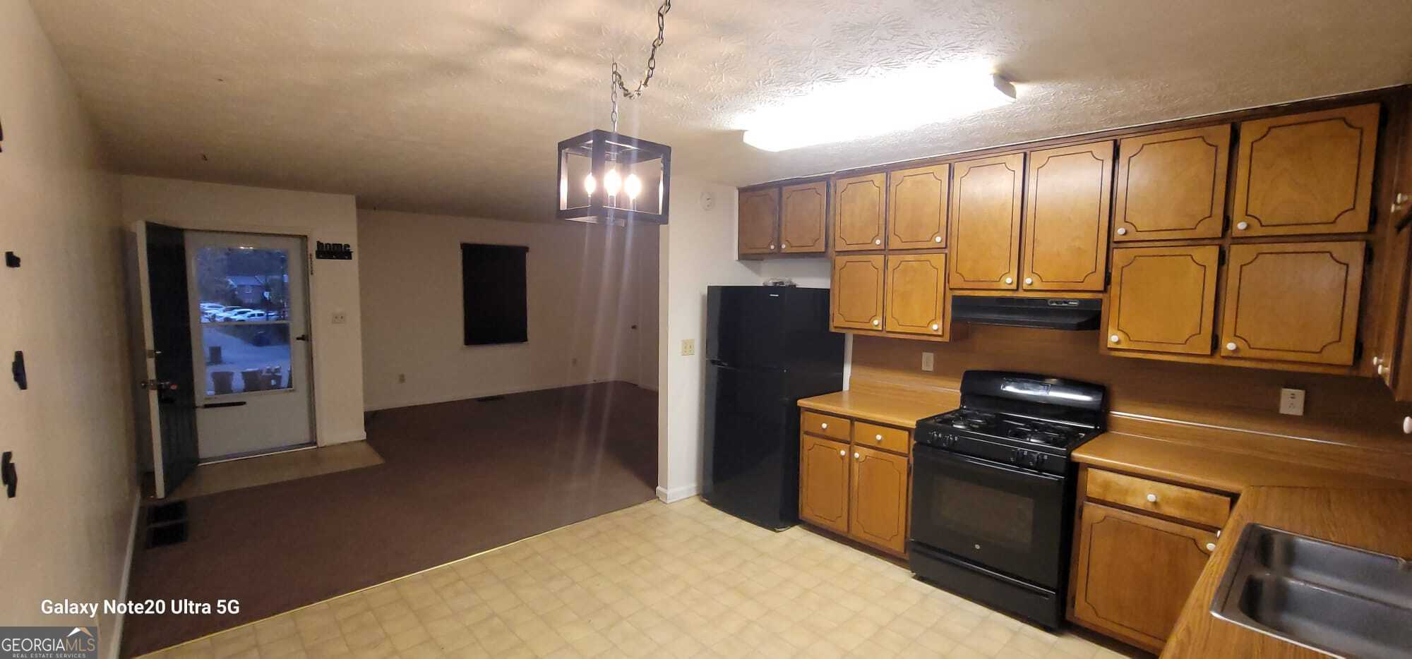 110 112 Fairhaven Court Property Photo 2