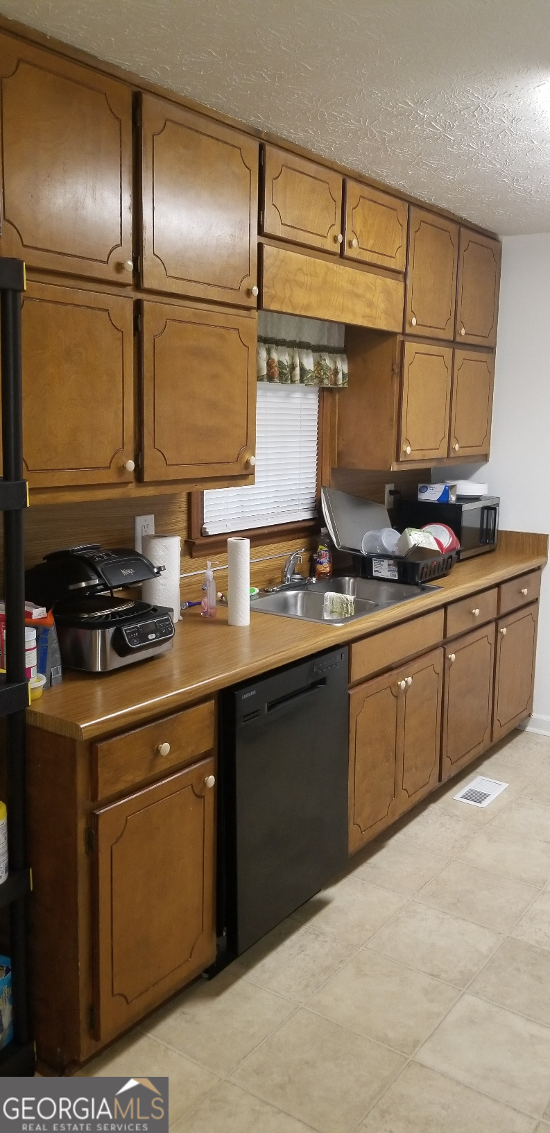 110 112 Fairhaven Court Property Photo 9
