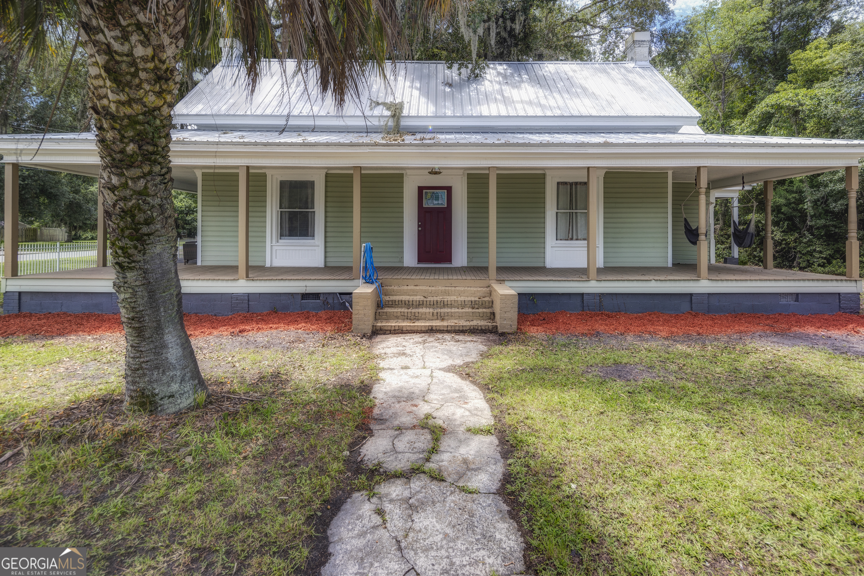 290 E King Avenue Property Photo 11