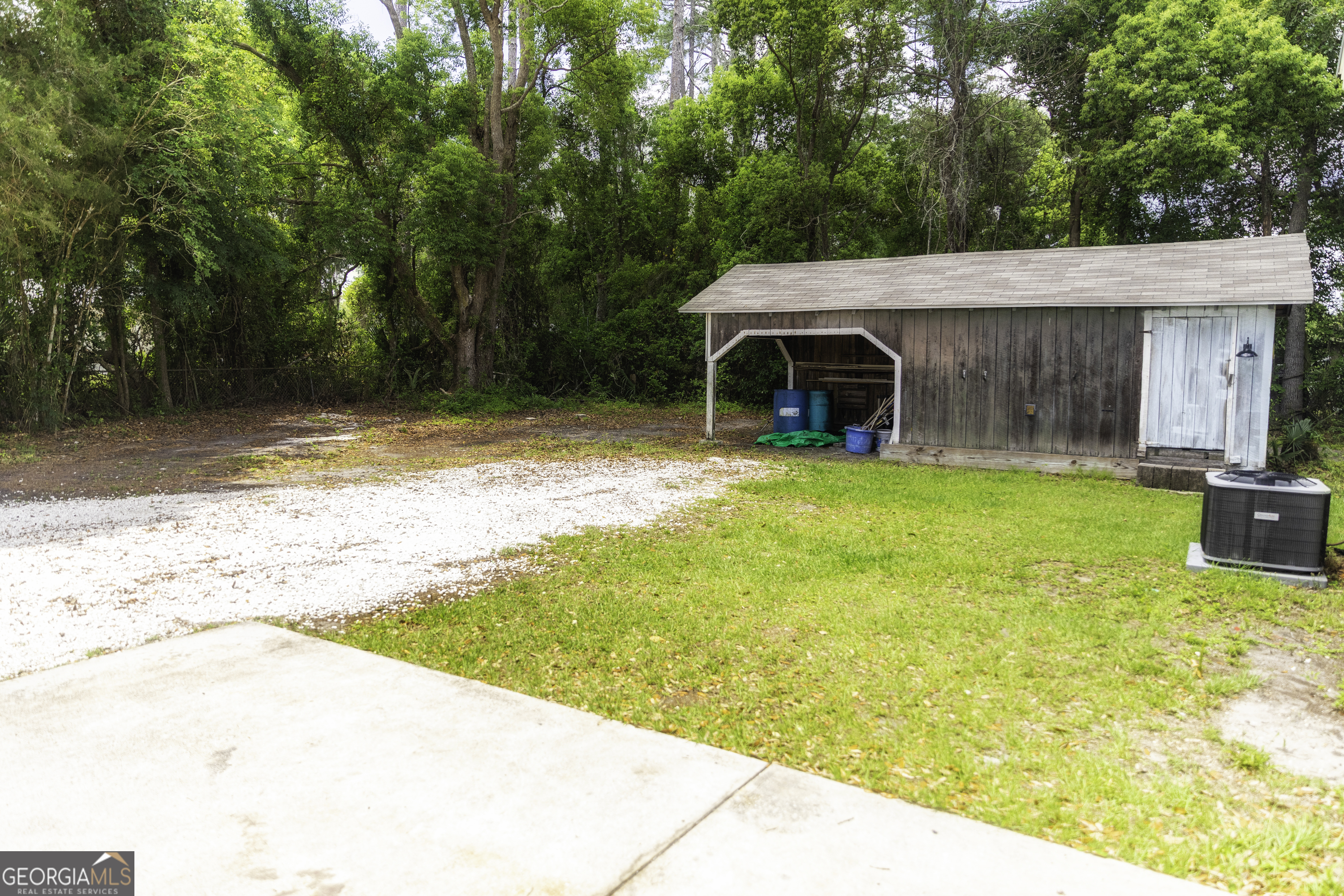 290 E King Avenue Property Photo 22