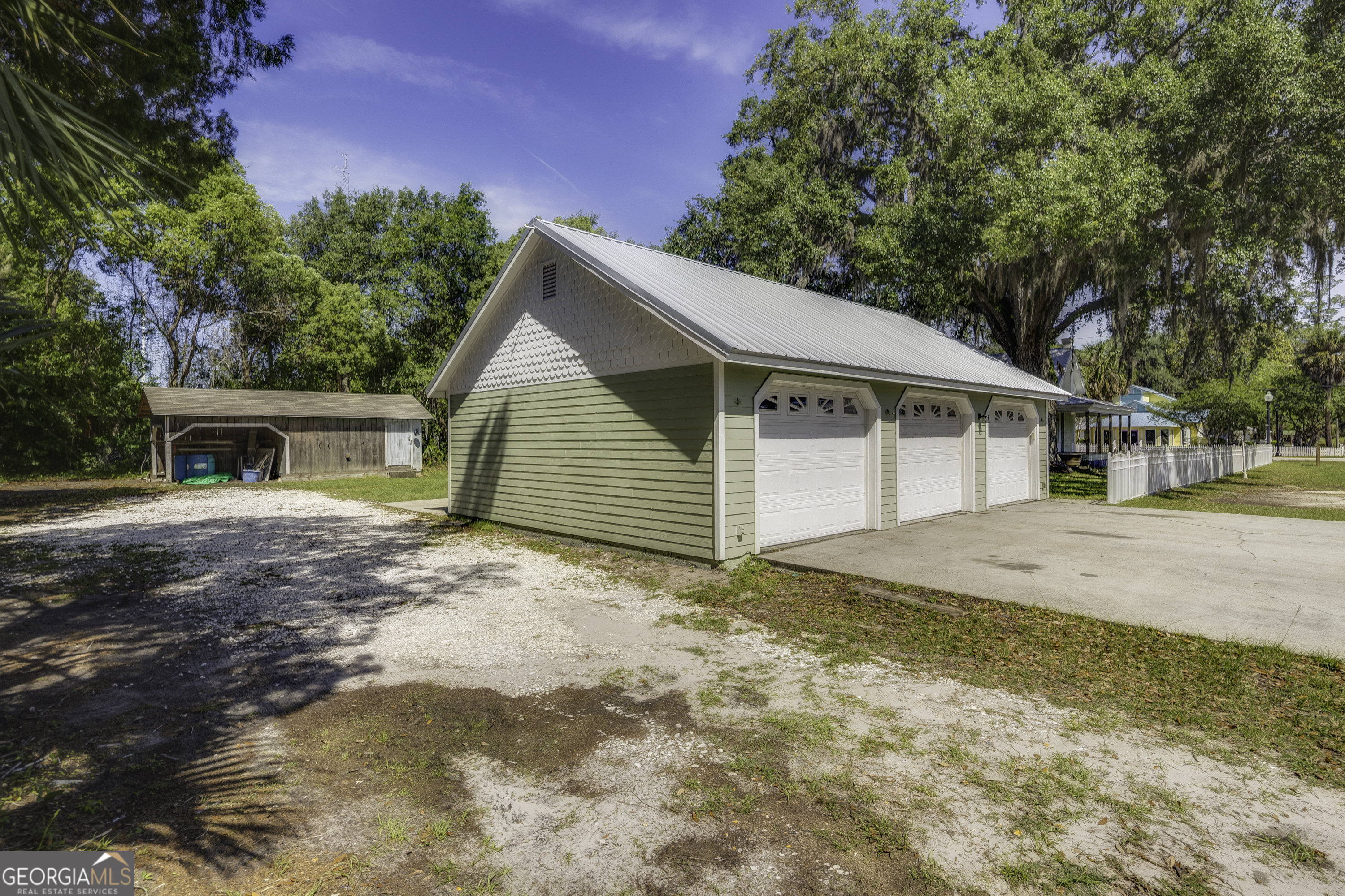 290 E King Avenue Property Photo 63