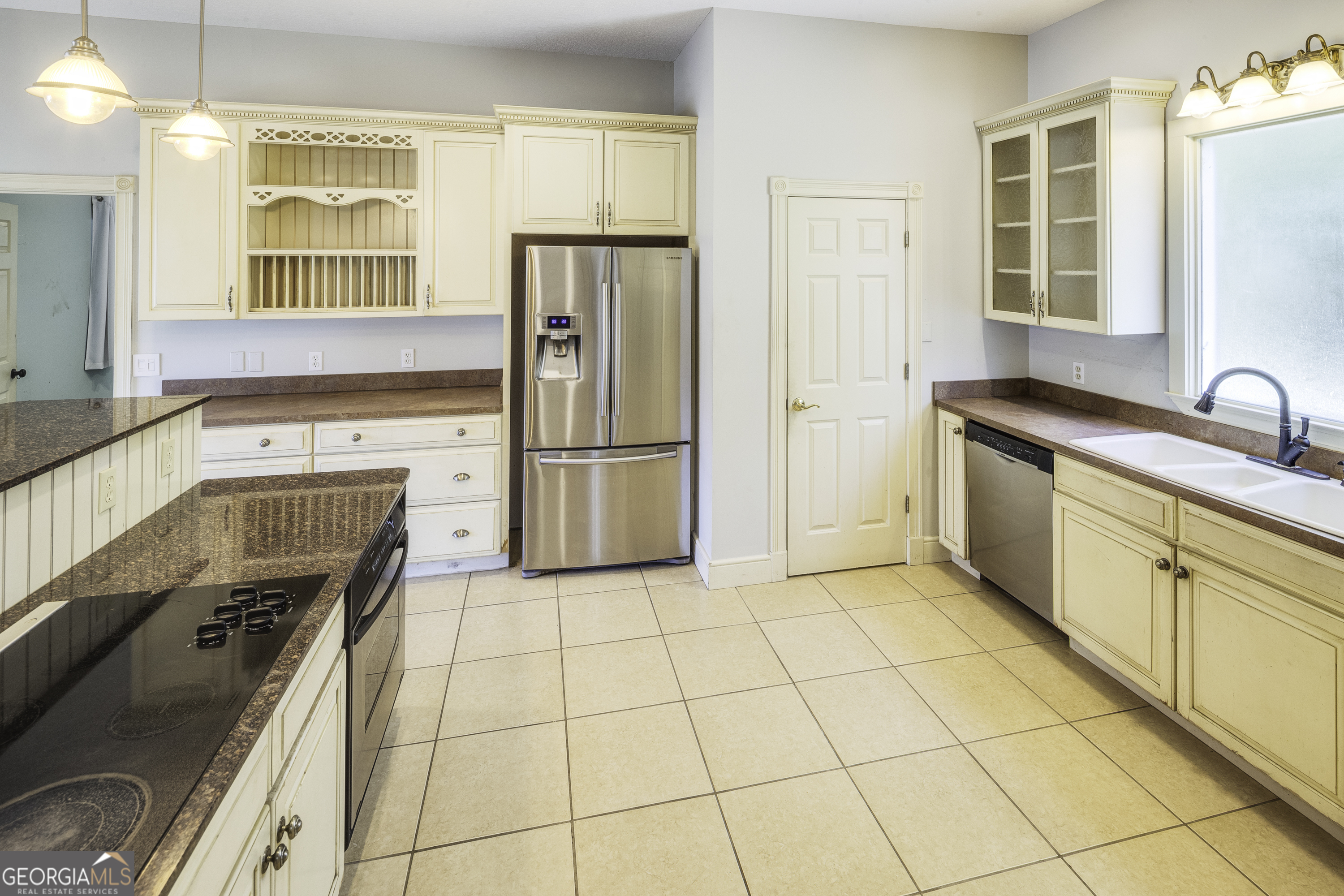 290 E King Avenue Property Photo 94