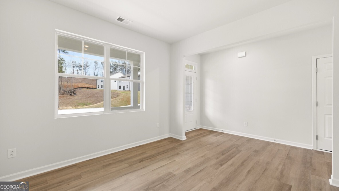 6015 Airedale Drive Property Photo 3