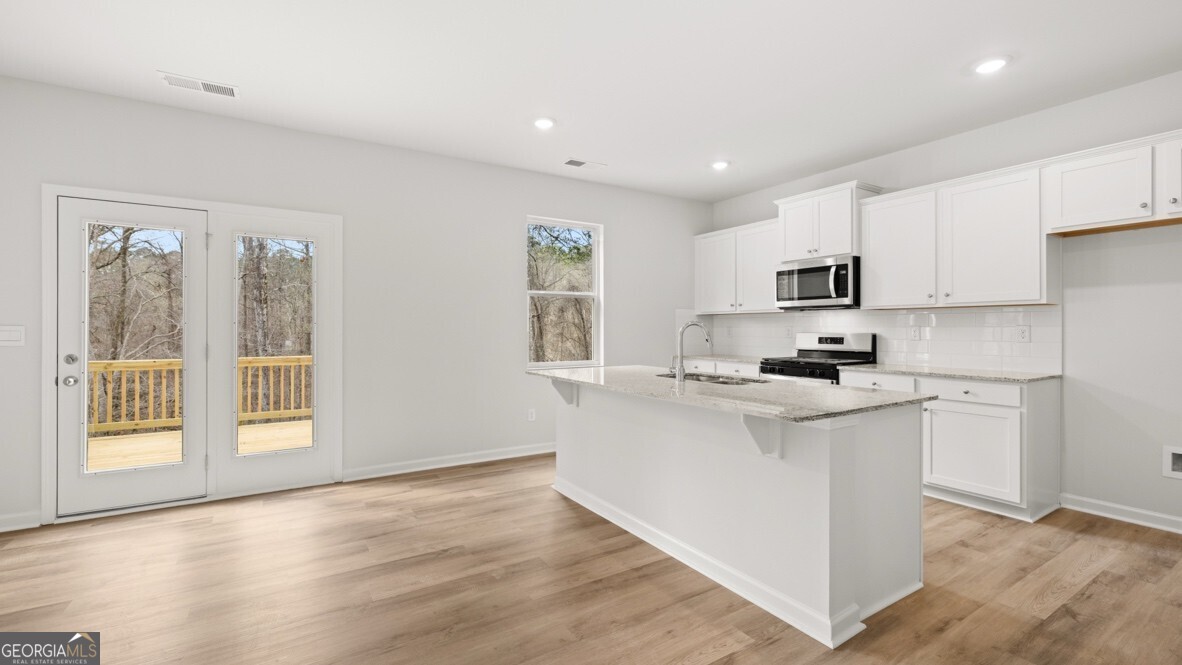 6015 Airedale Drive Property Photo 4