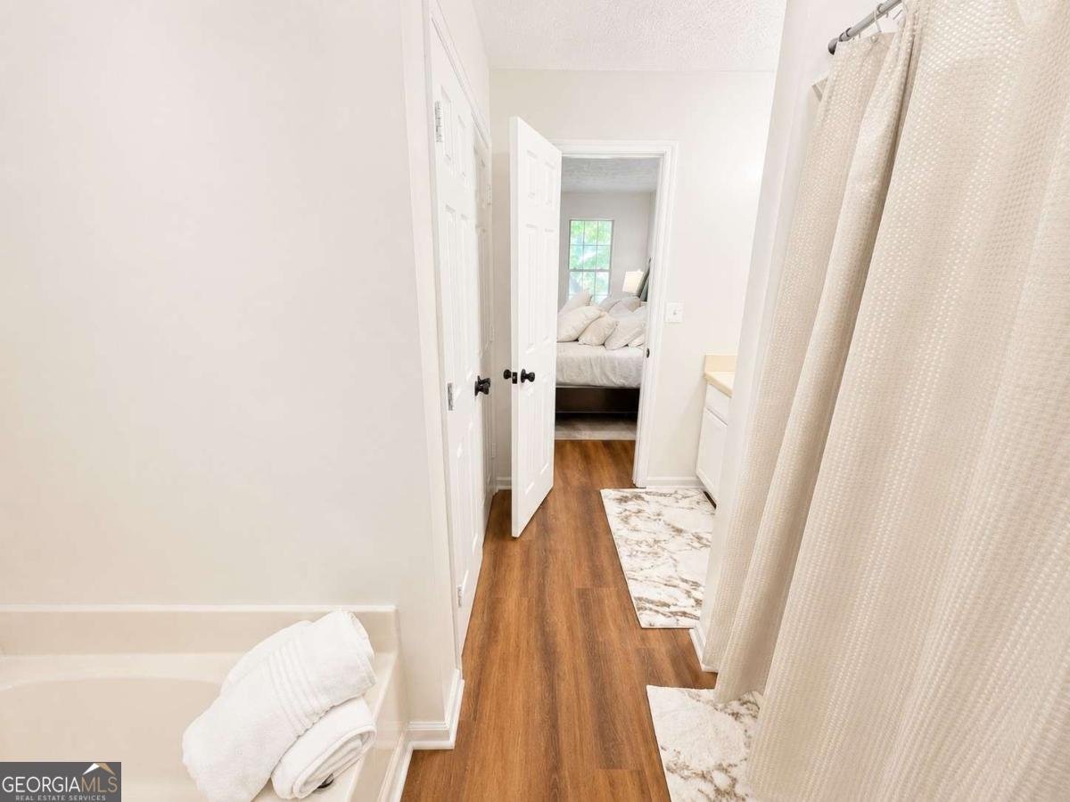 6979 Ling Lane Property Photo 8