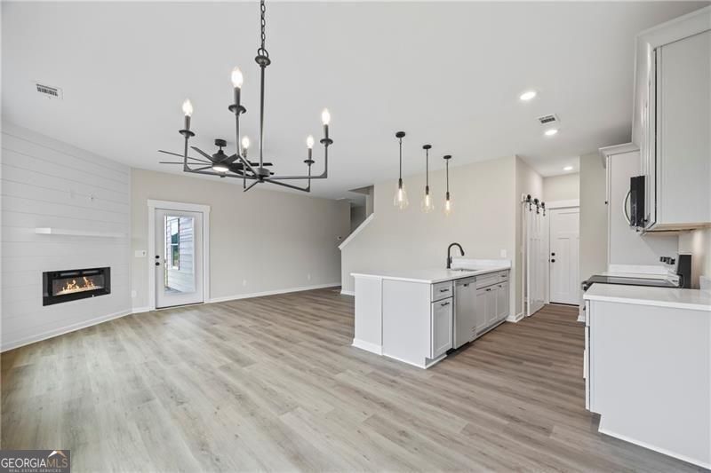 693 Racetrack Road Property Photo 15