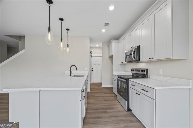 693 Racetrack Road Property Photo 17