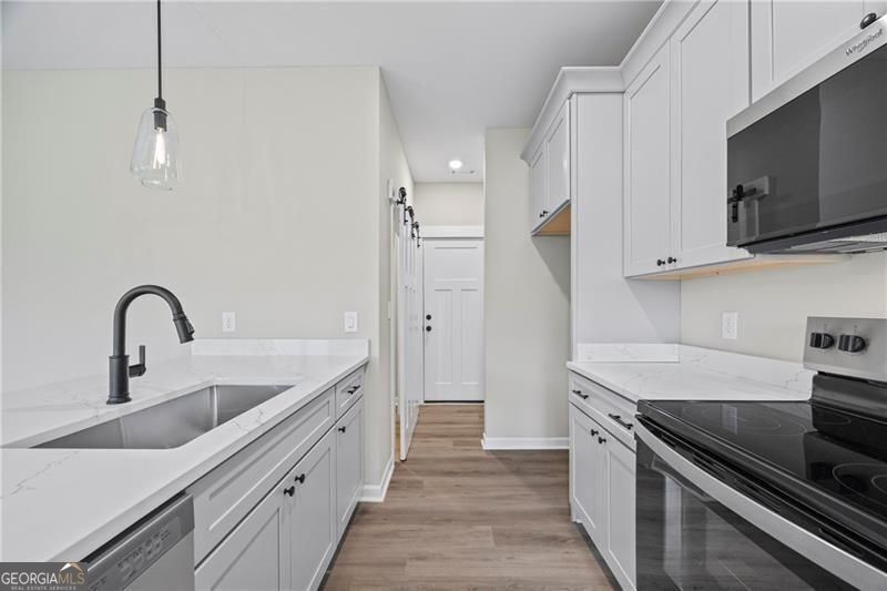 693 Racetrack Road Property Photo 18
