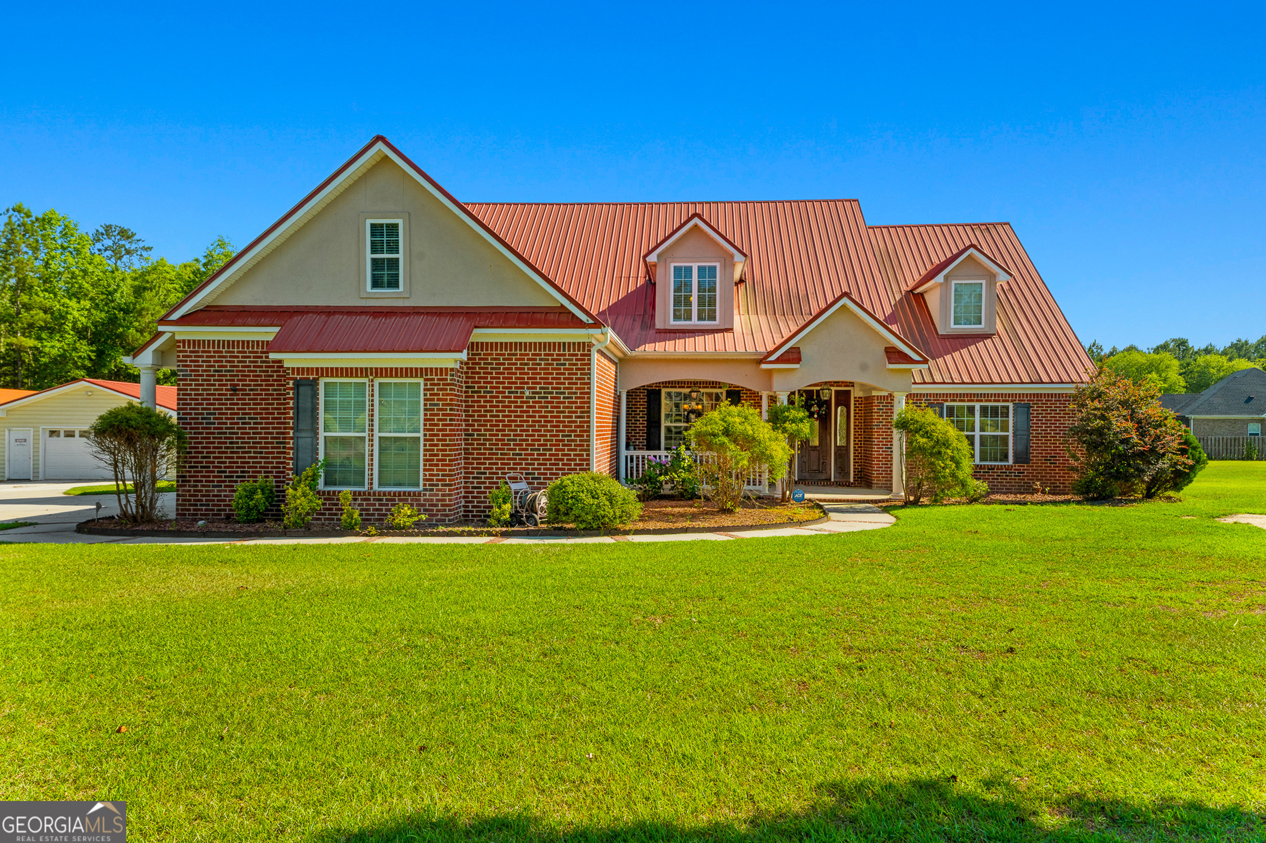 19 Hollow Oak Drive Property Photo 1