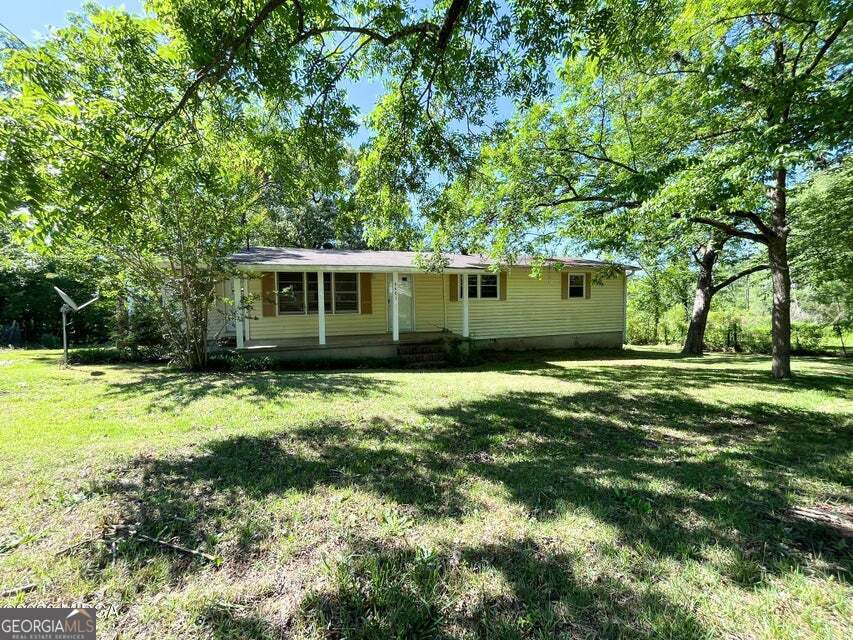 4401 Crystal Lake Drive Property Photo 1