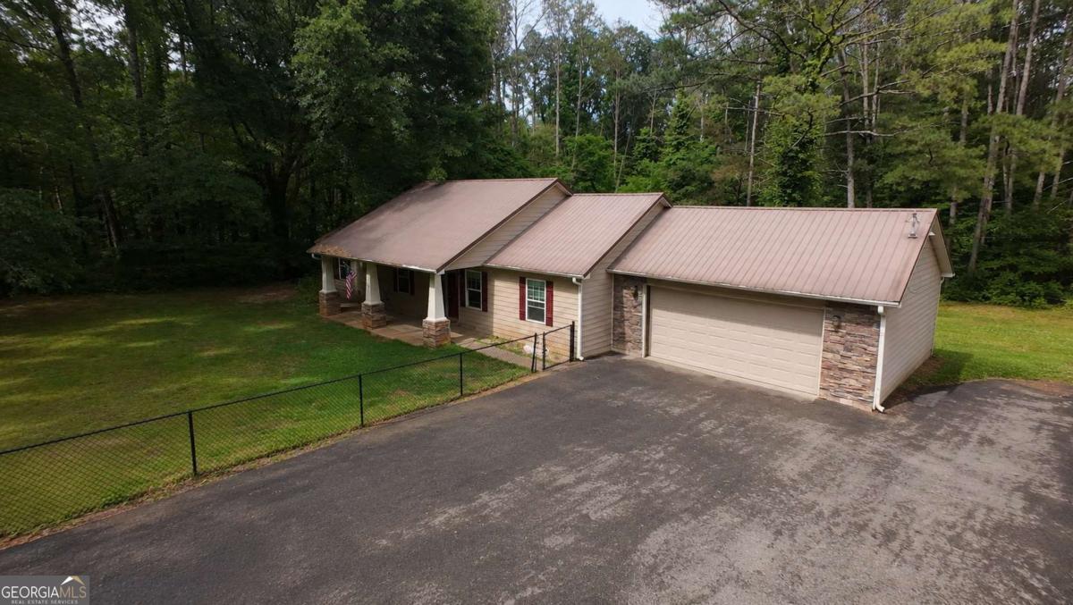 654 Peeples Valley Road NE Property Photo 1