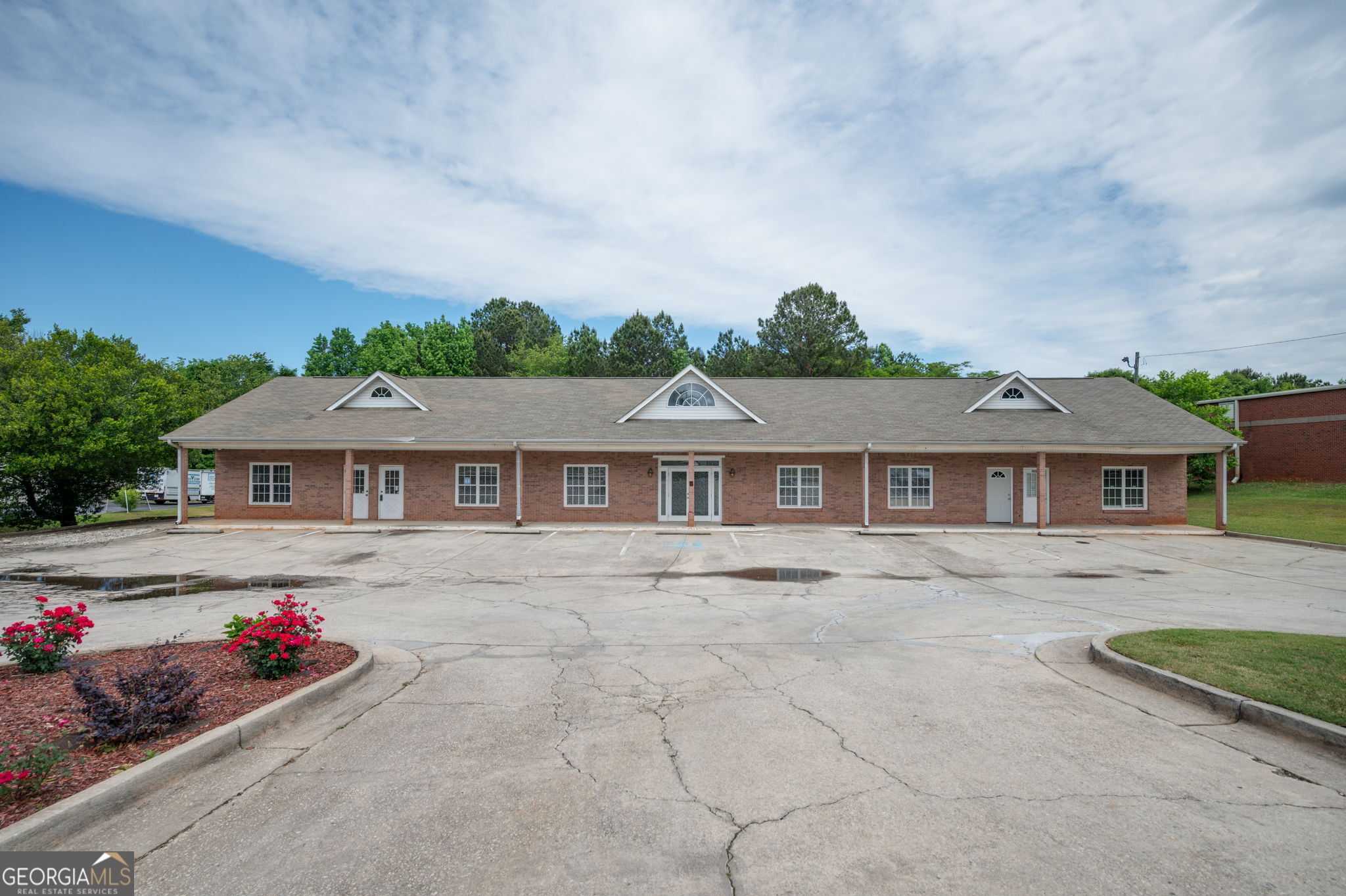 2220 Commerce Place Property Photo 1