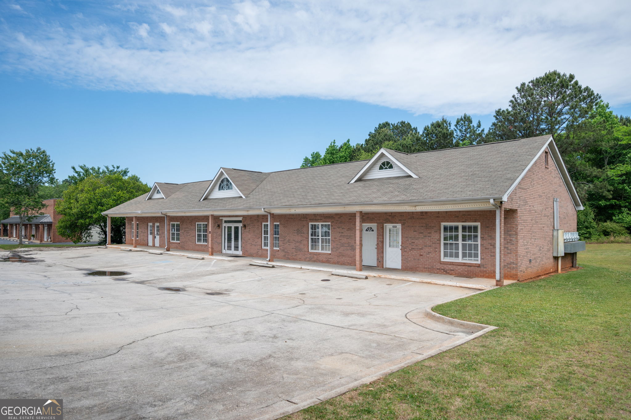 2220 Commerce Place Property Photo 2