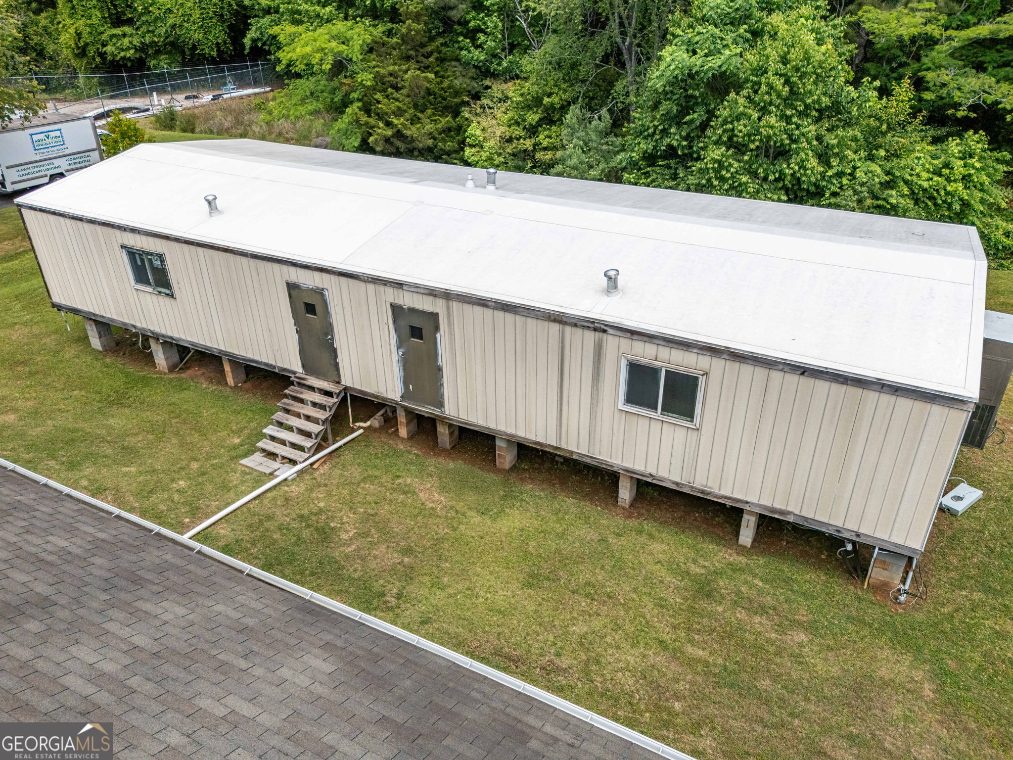 2220 Commerce Place Property Photo 24
