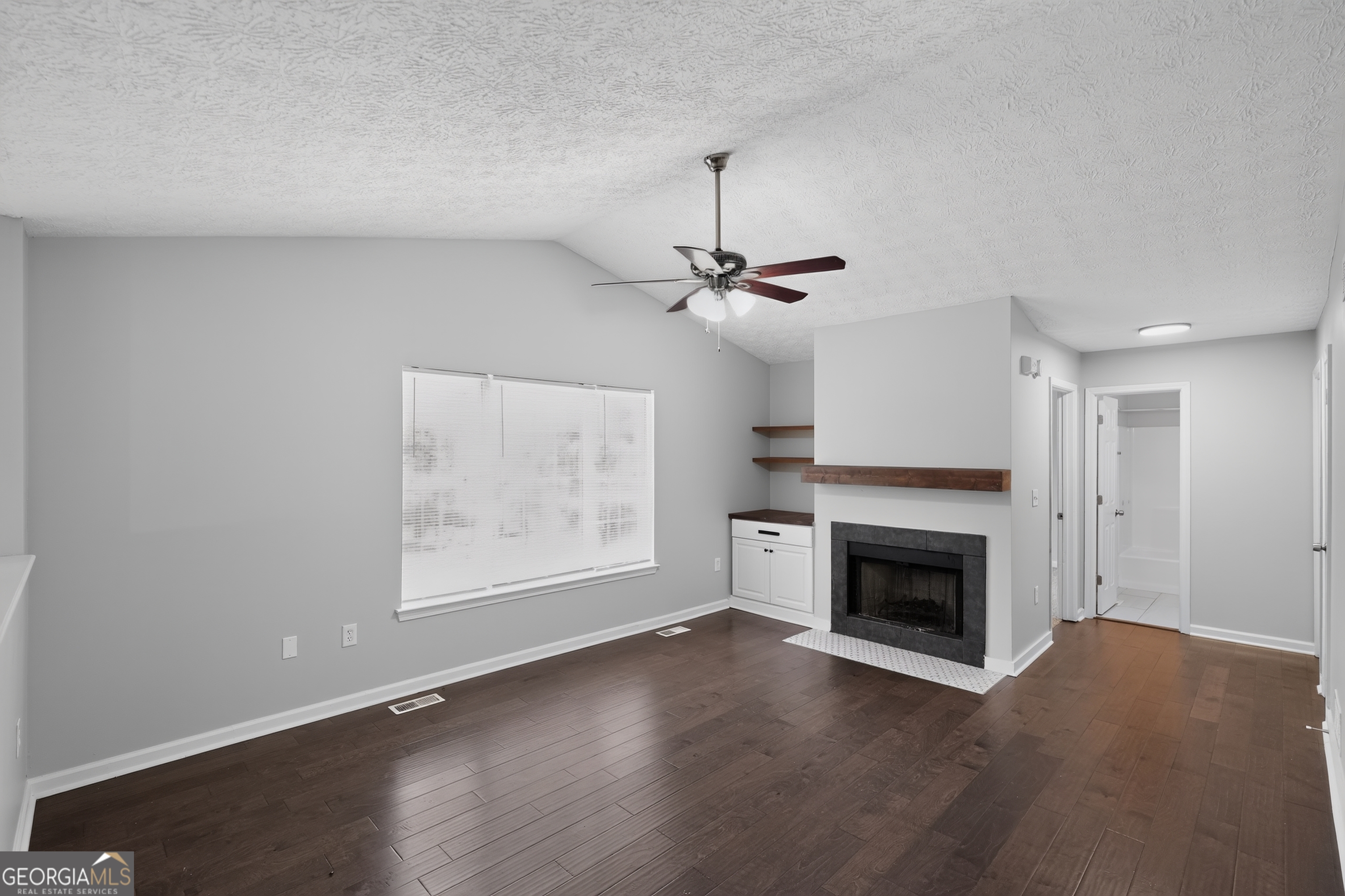 5303 Greenway Drive Property Photo 8