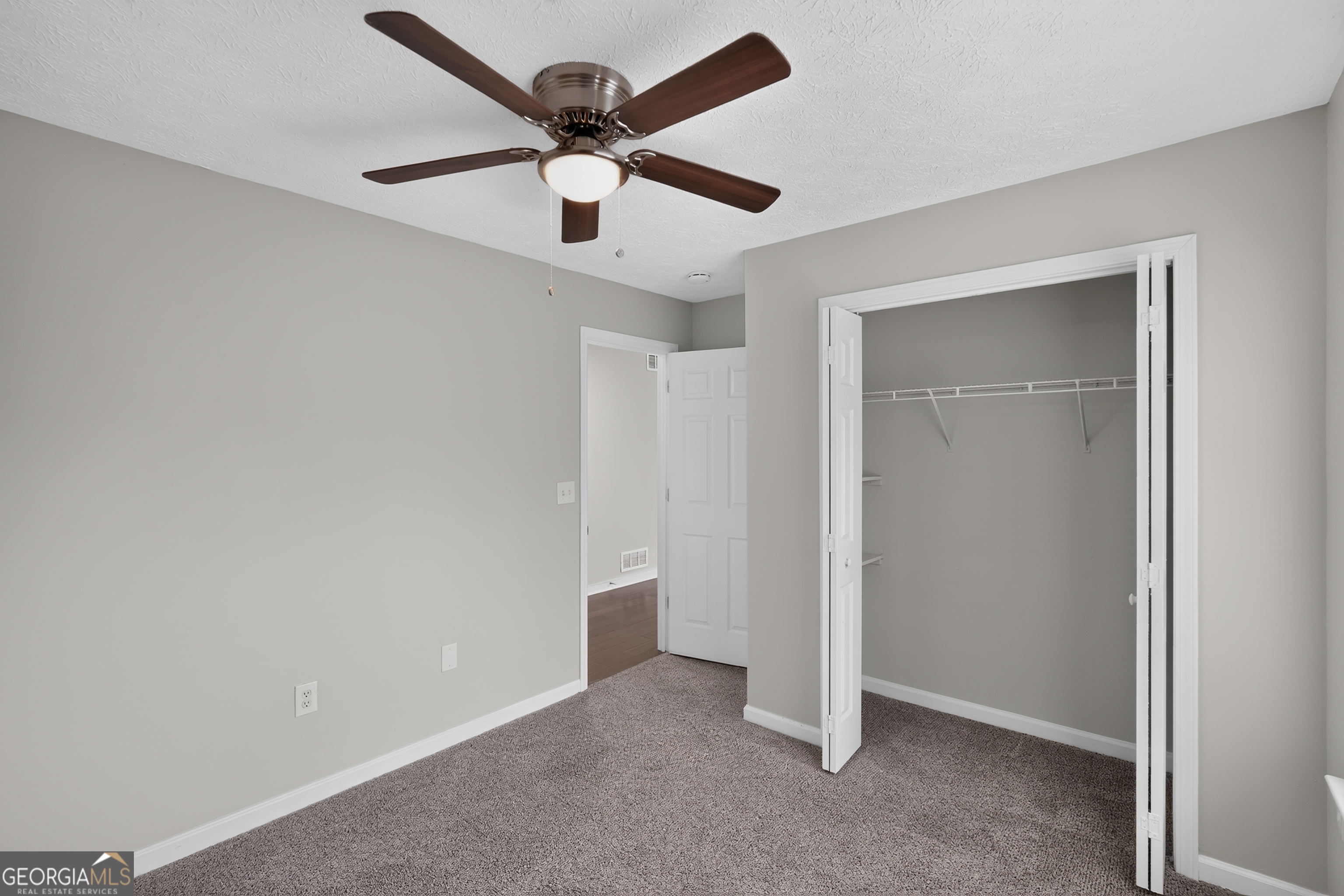 5303 Greenway Drive Property Photo 14