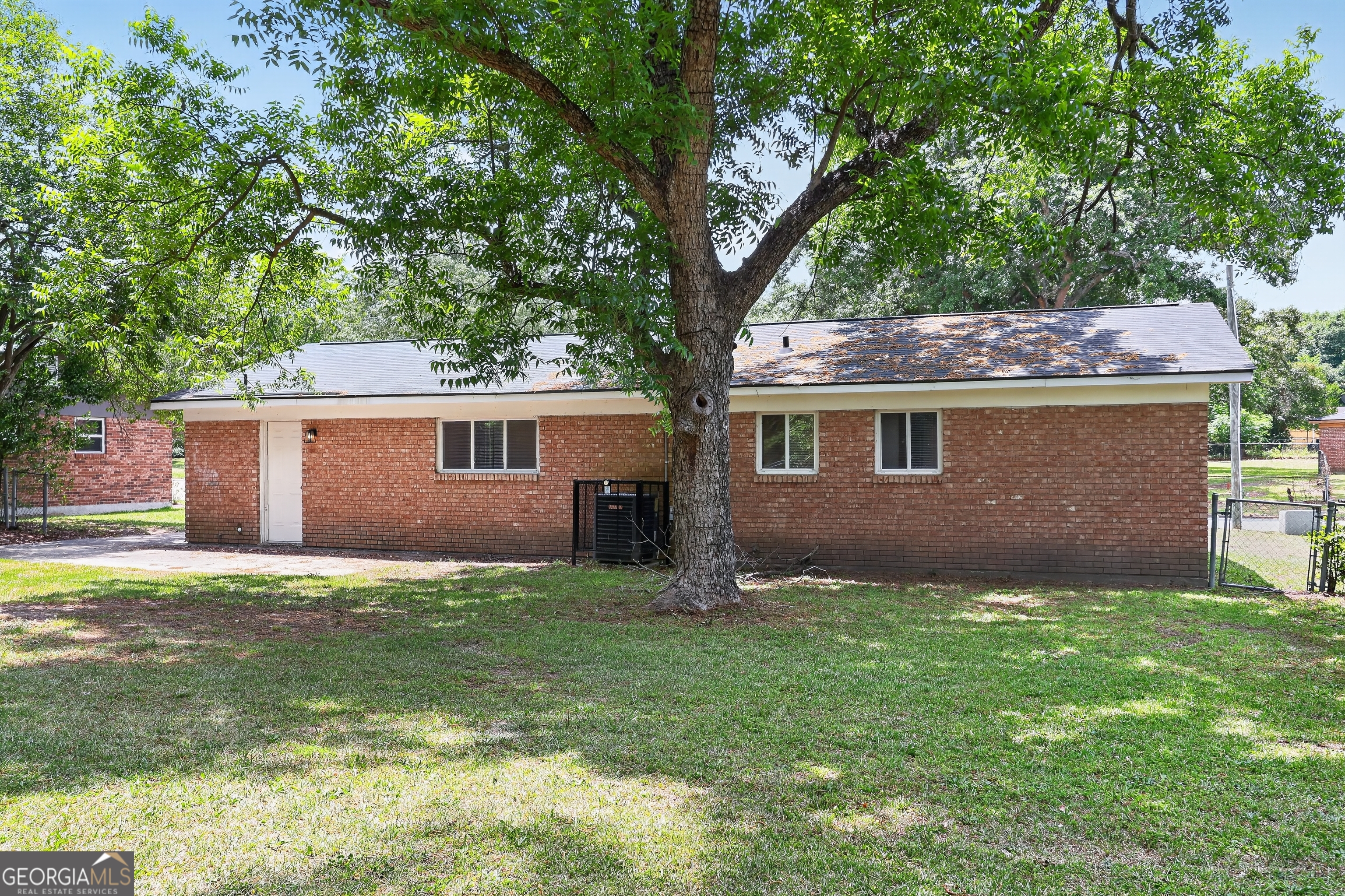 3609 Massoit Drive Property Photo 3