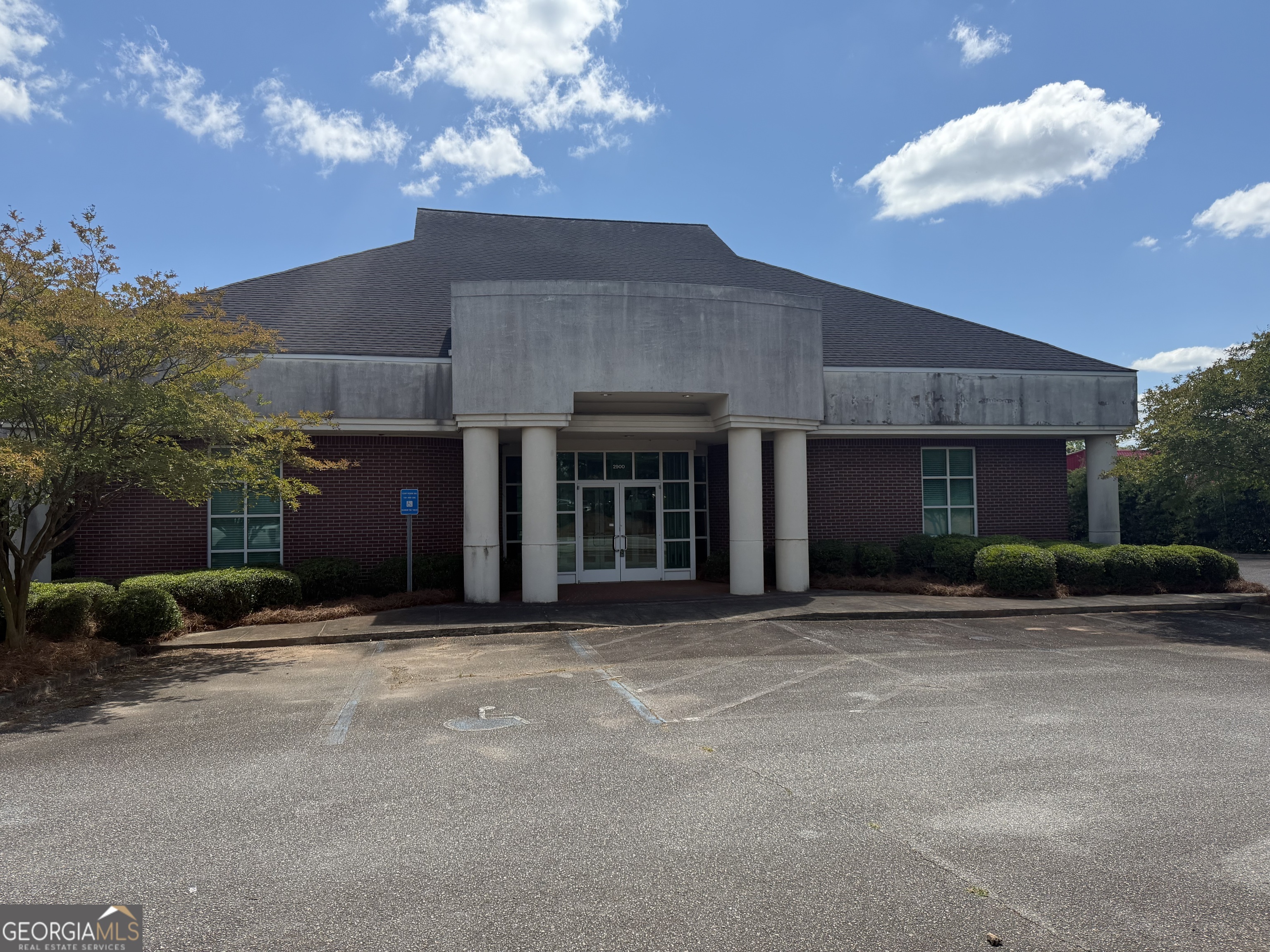 2900 Lexington Road Property Photo 1