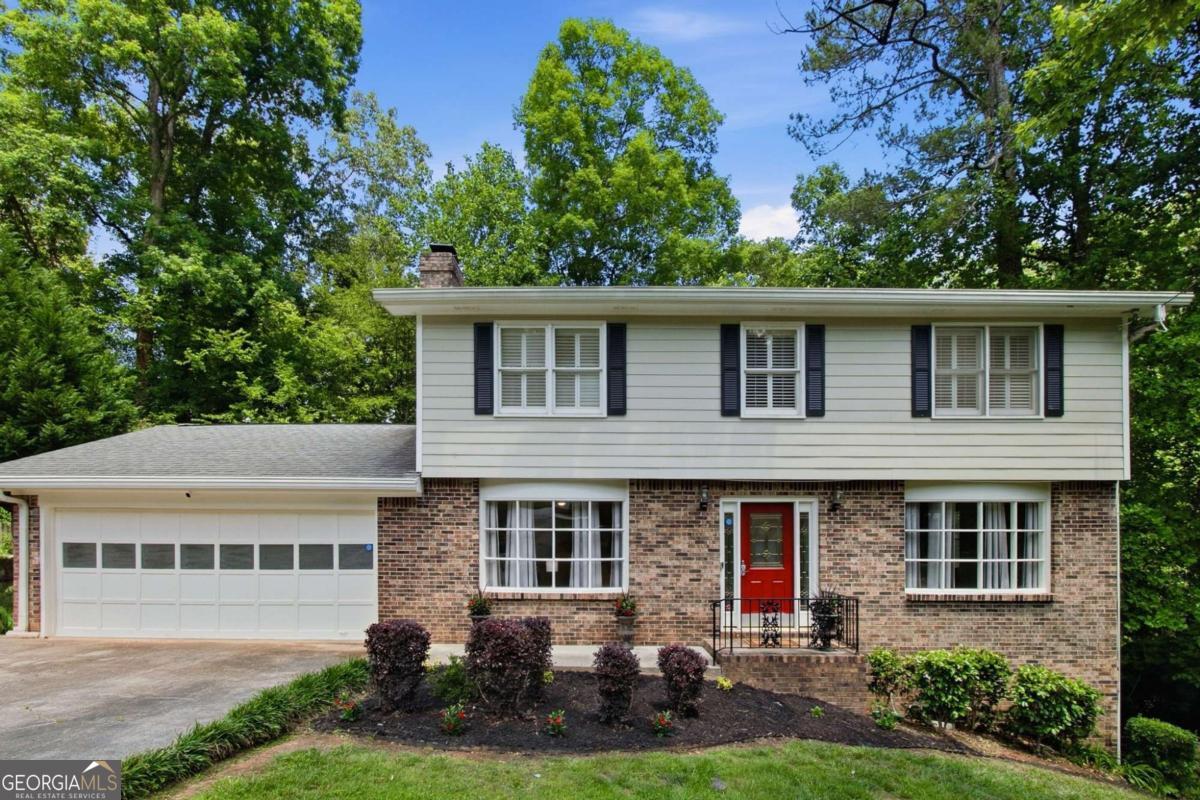 2590 Bentbrook Court Property Photo 1