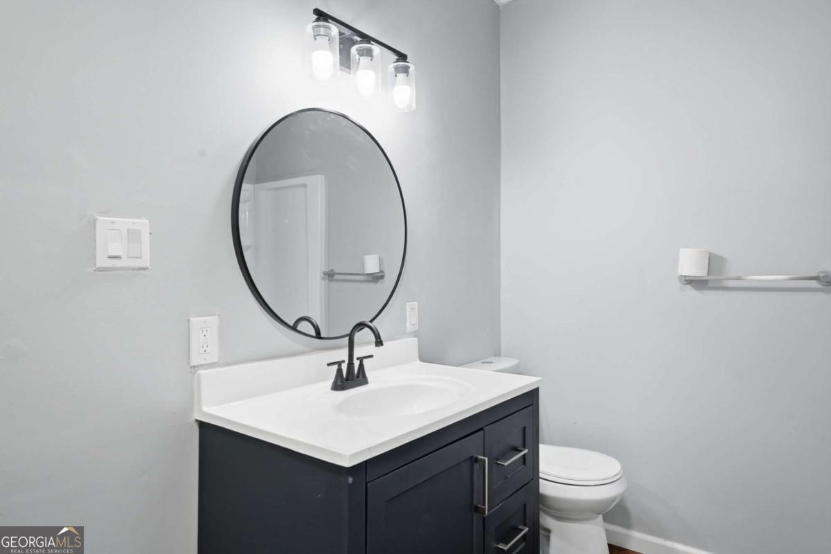 505 E 3rd Street Ne Property Photo 9