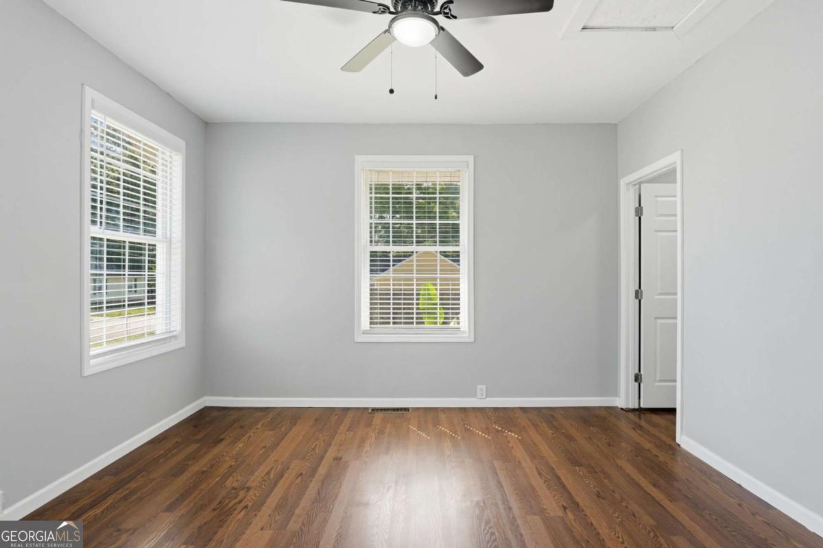 505 E 3rd Street Ne Property Photo 12
