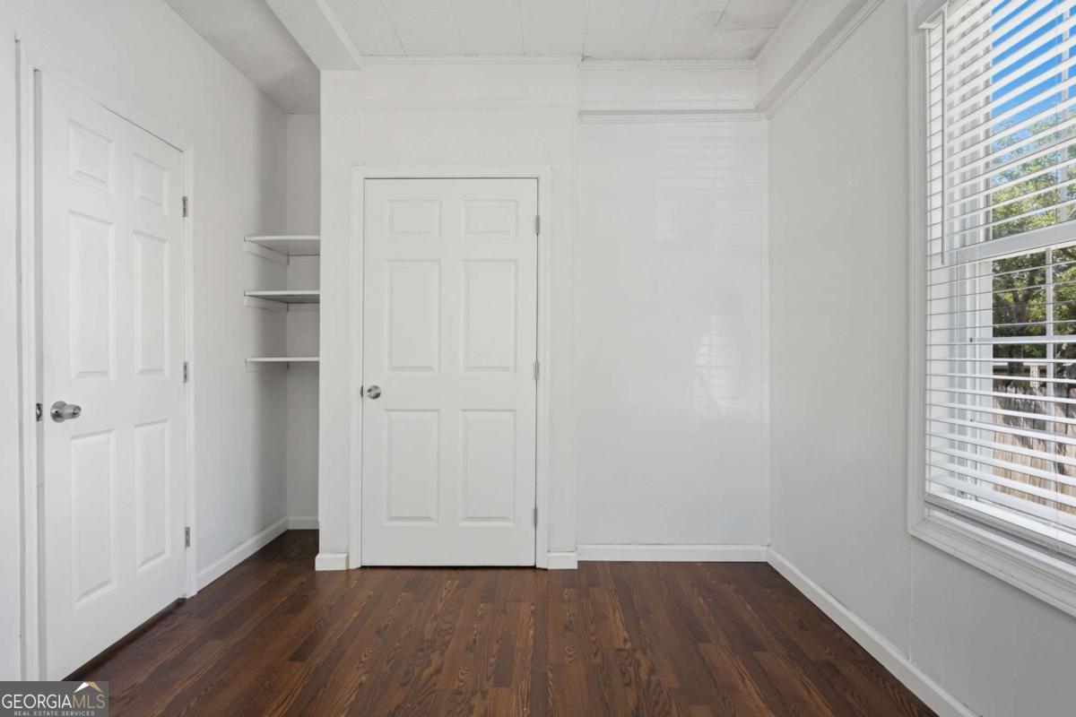 505 E 3rd Street Ne Property Photo 18