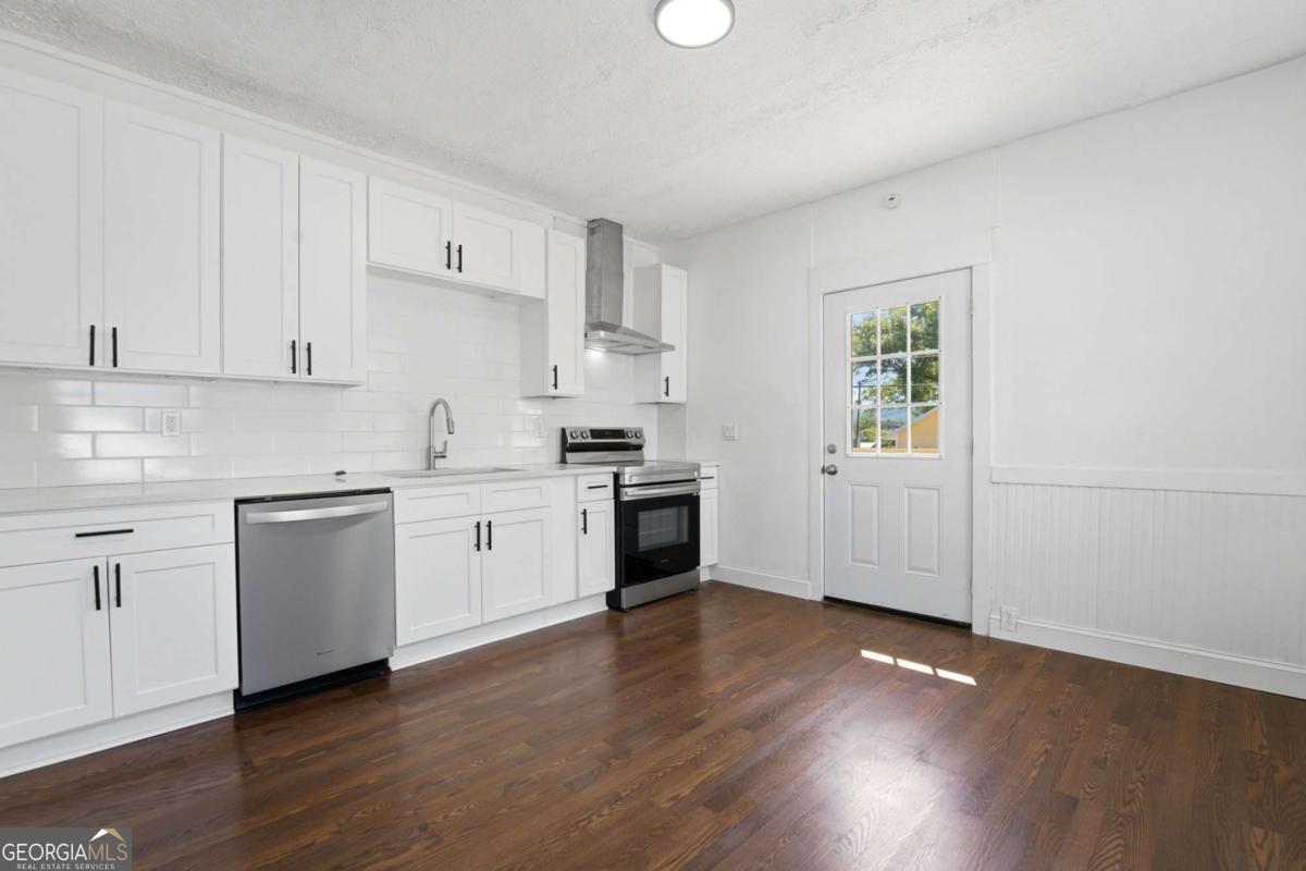 505 E 3rd Street Ne Property Photo 20