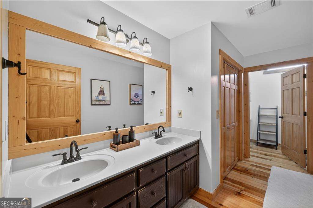170 Wildwood Court Property Photo 27