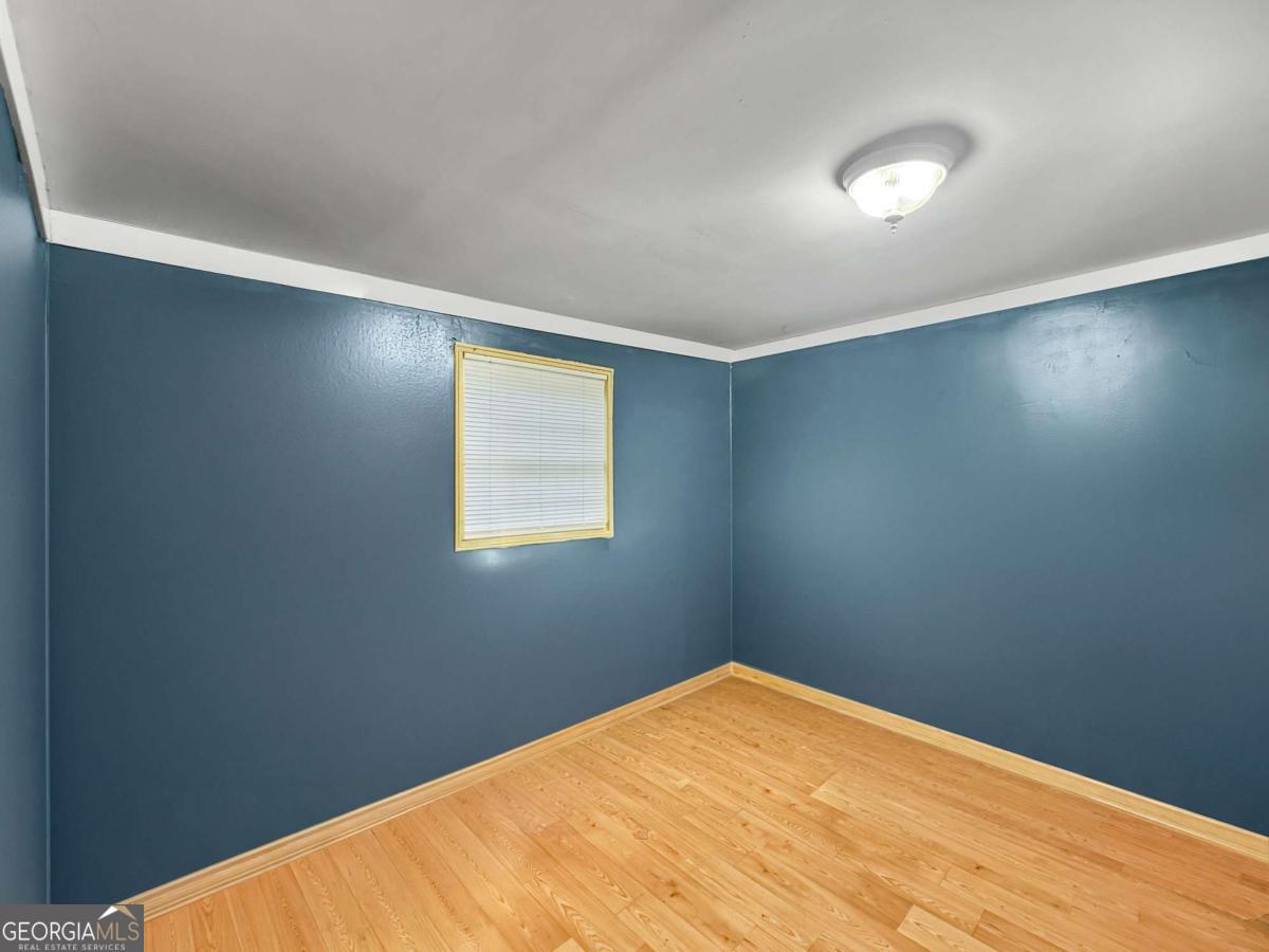 2228 Lee Street Property Photo 15