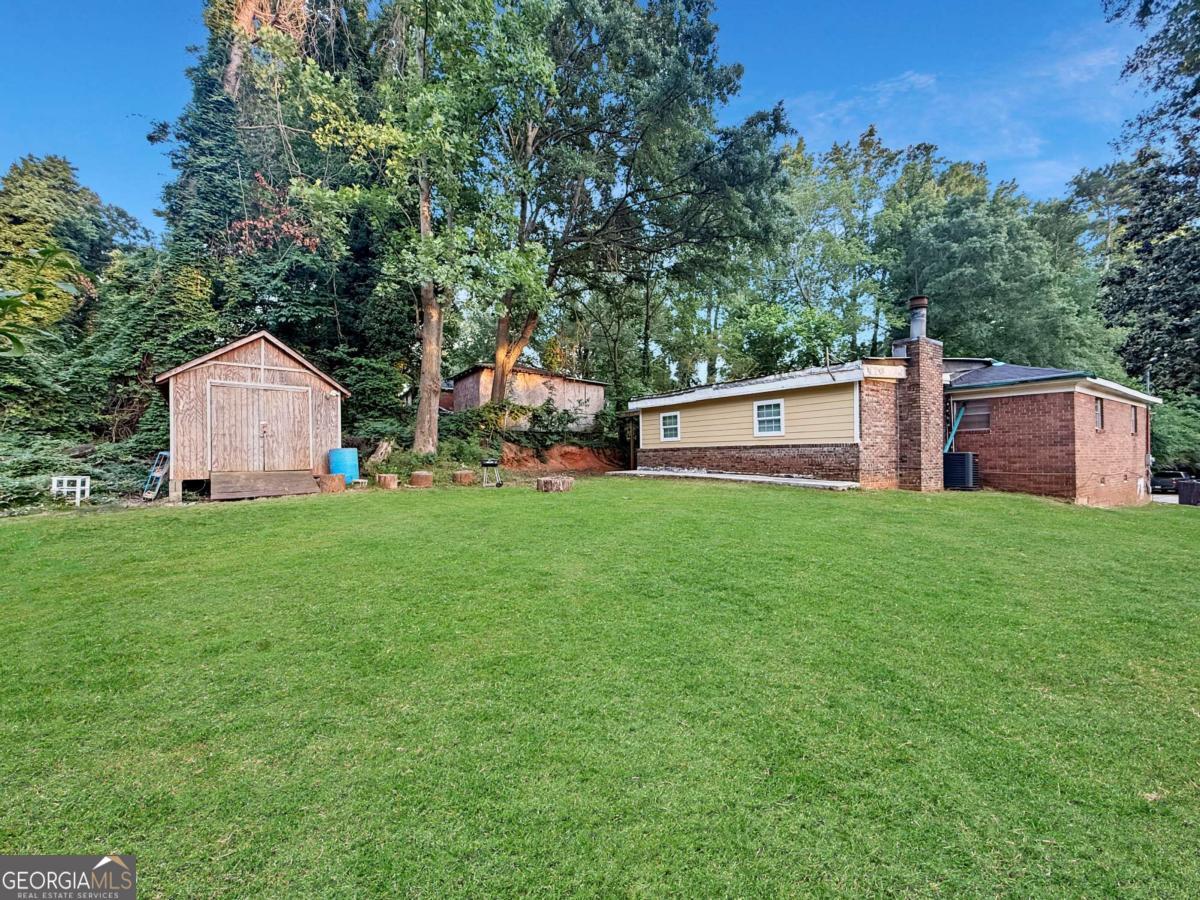 2228 Lee Street Property Photo 19