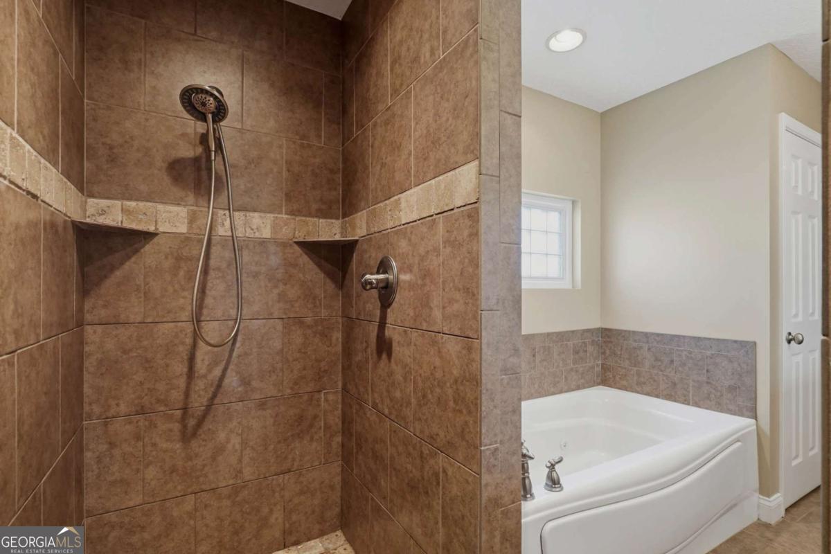 112 Manor Drive Property Photo 26