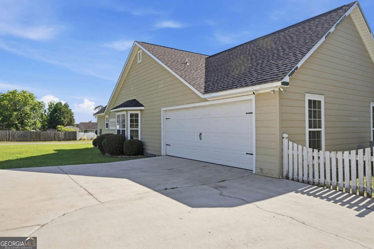 112 Manor Drive Property Photo 40