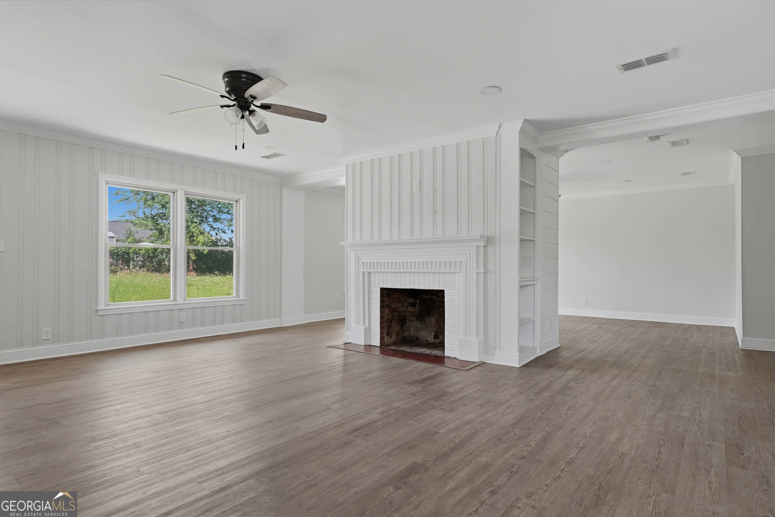 1009 Summit Drive Property Photo 5