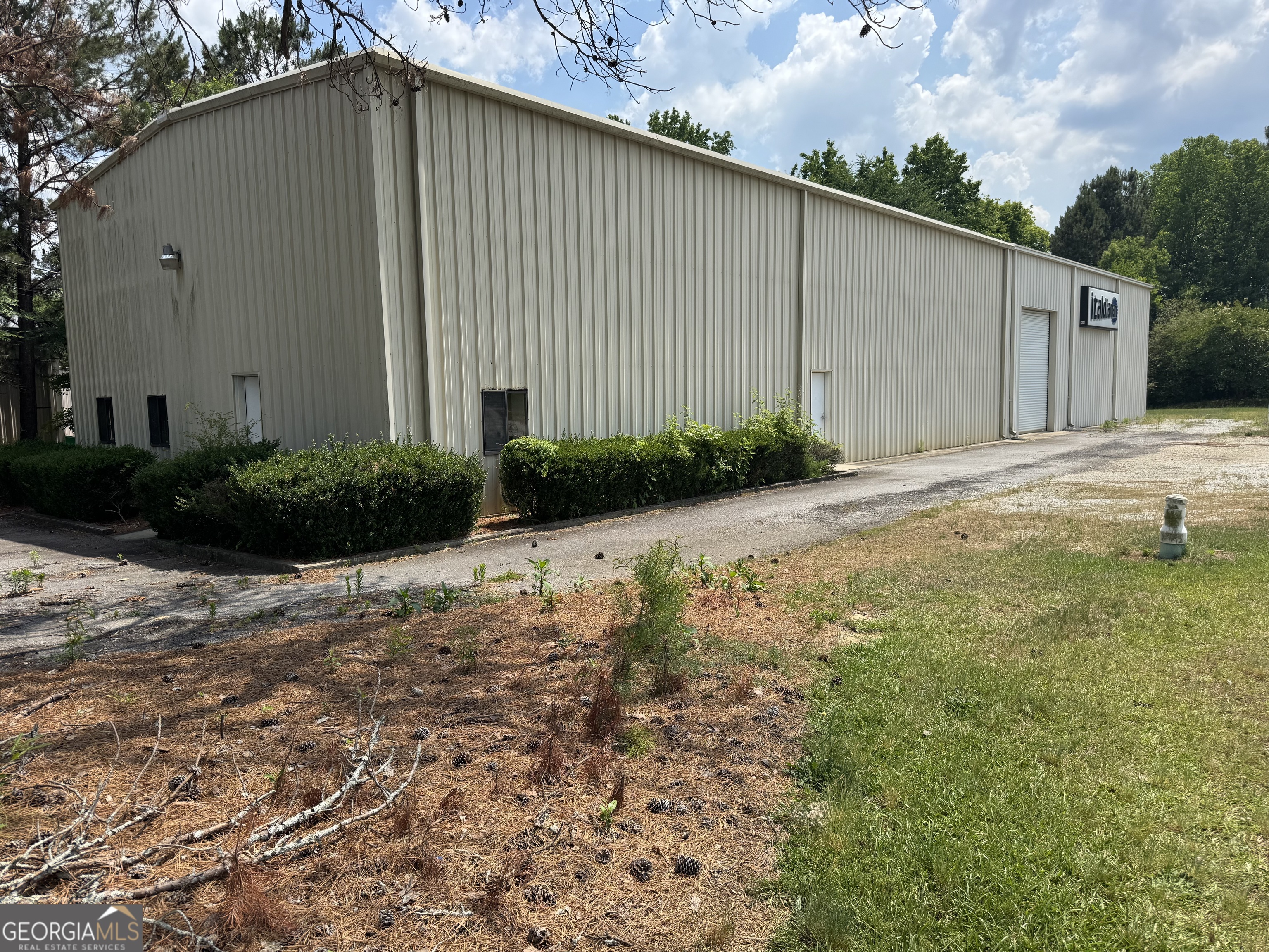 1035 Old Middleton Road Property Photo 1
