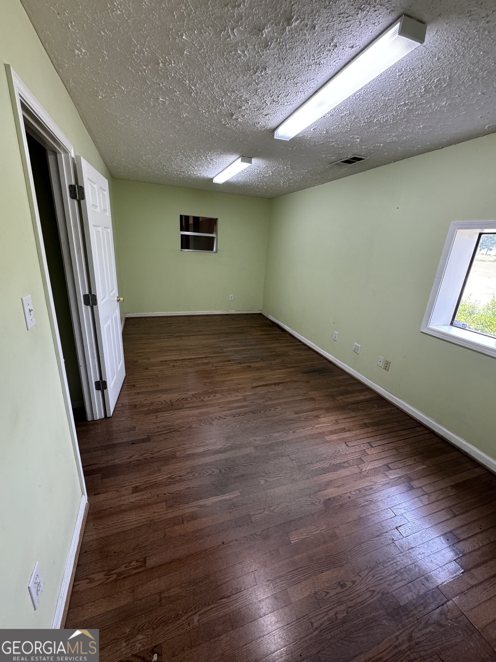 1035 Old Middleton Road Property Photo 5