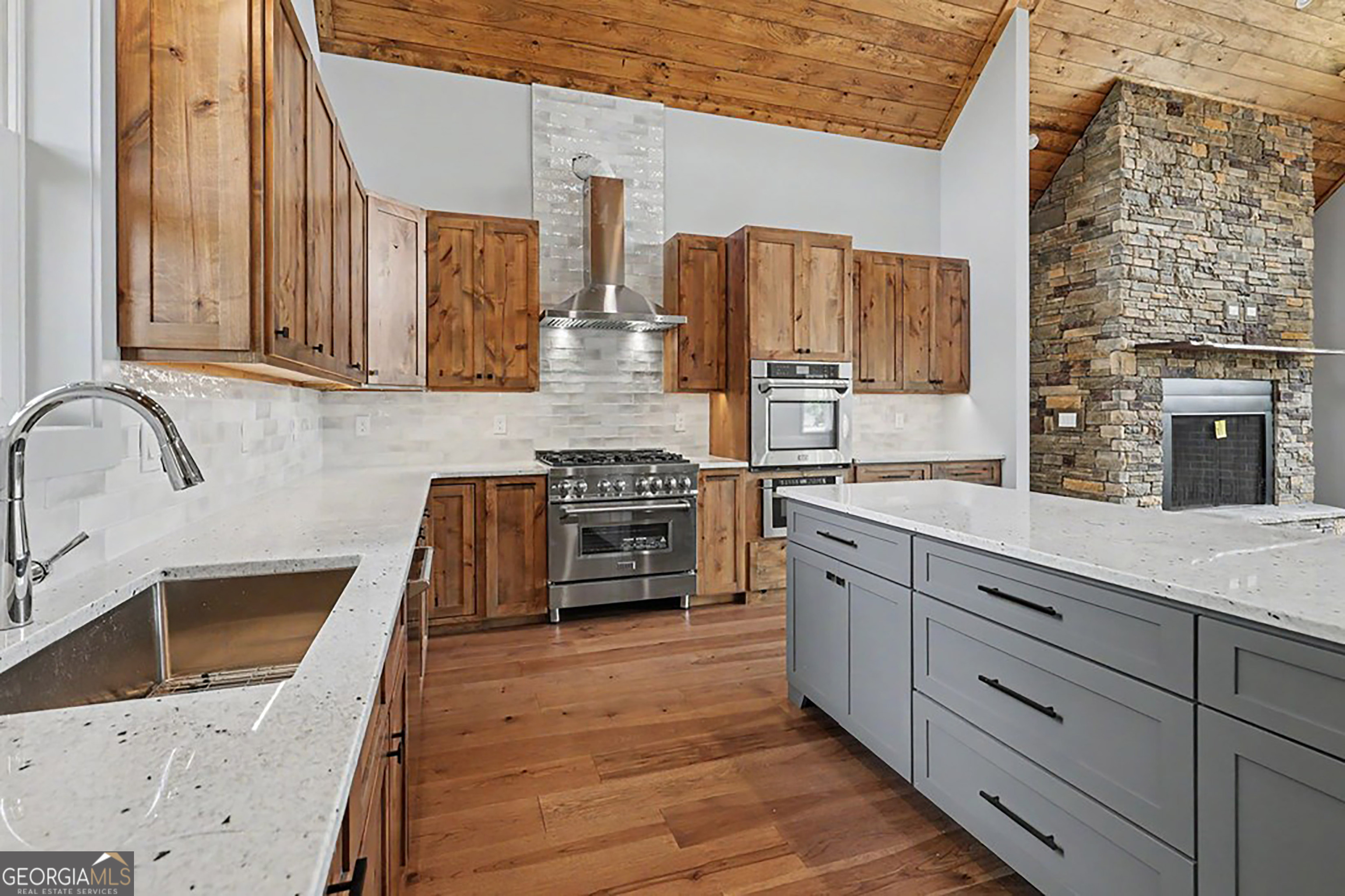383 Rustic Barn Trail Property Photo 10