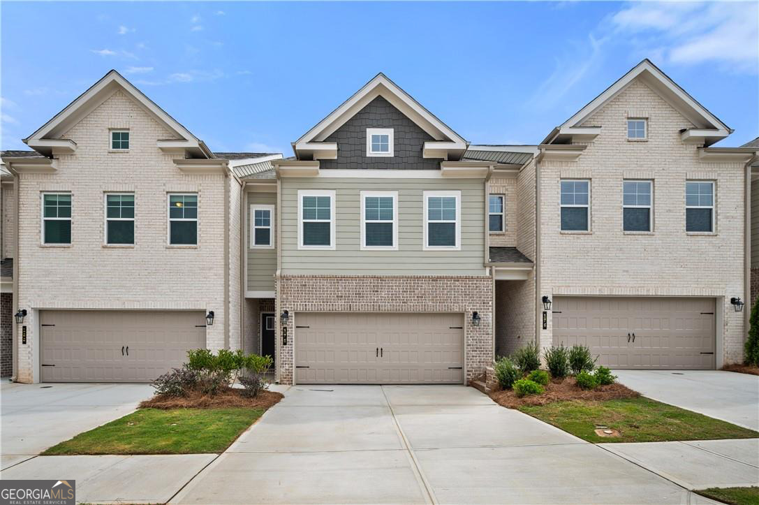 230 Abbotts Crossing Circle Property Photo 1