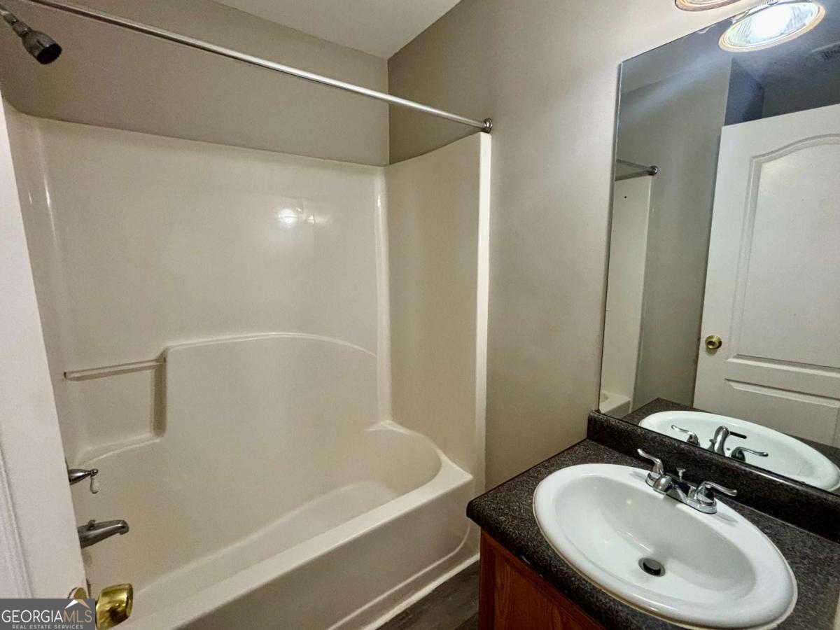 2595 Elliott Street Nw Property Photo 24