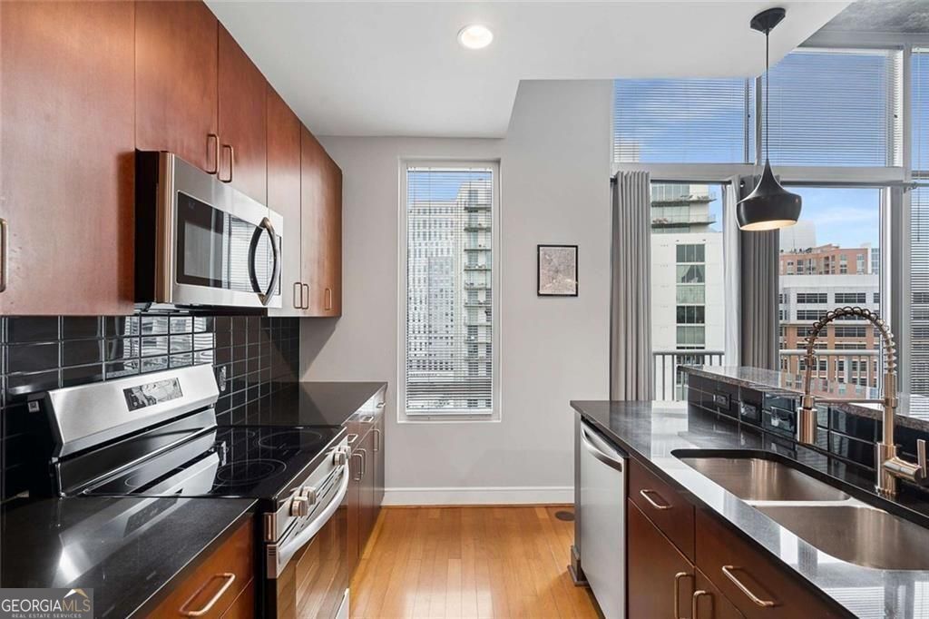 44 Peachtree Place Nw # 2027 Property Photo 5