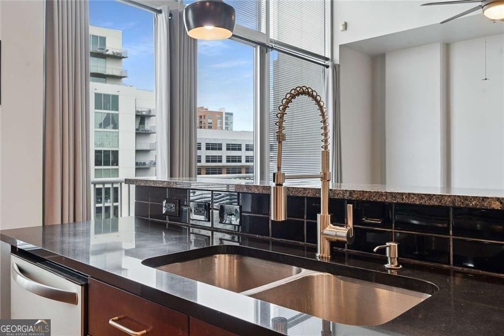 44 Peachtree Place Nw # 2027 Property Photo 12