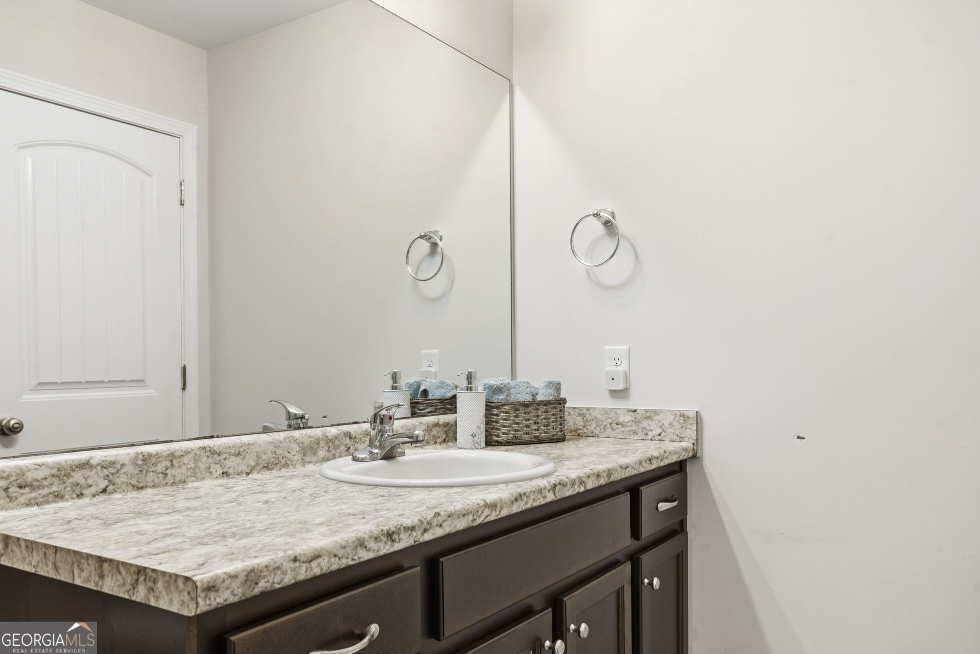 437 Governor Treutlen Circle Property Photo 8