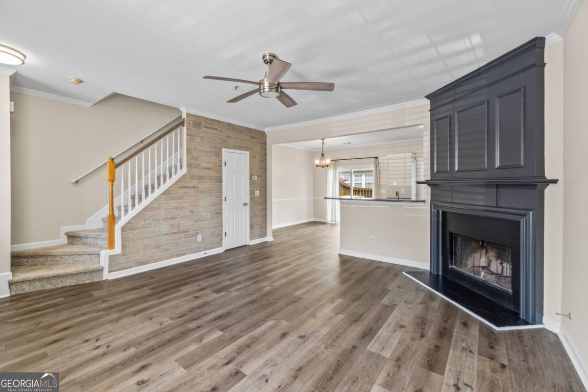 2215 Kilmington Square Property Photo 7