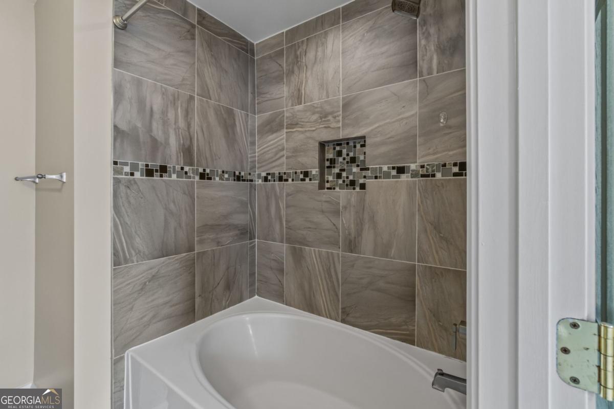 2215 Kilmington Square Property Photo 20