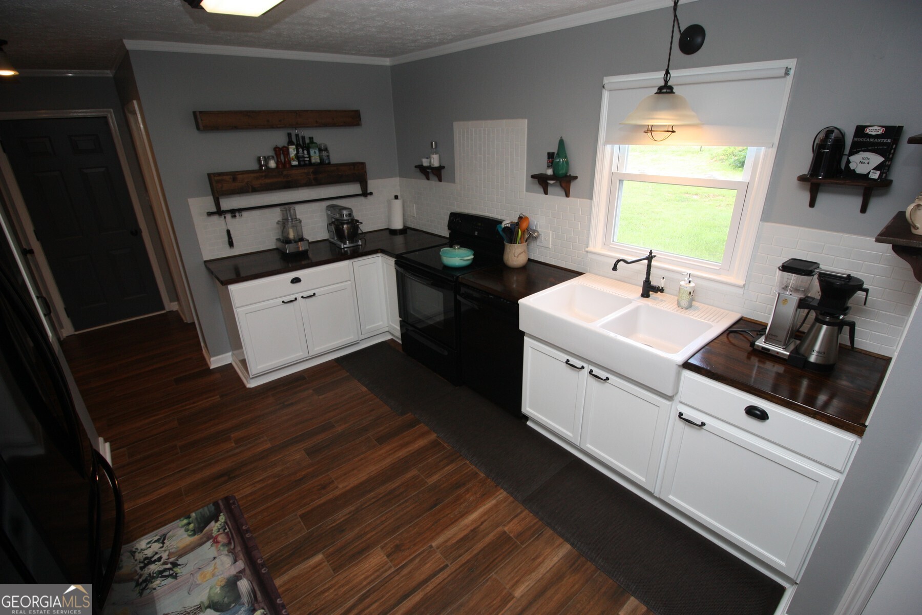 231 Murphy Road Property Photo 9