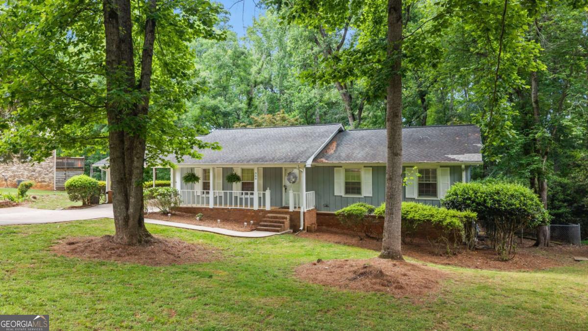 388 Cherokee Ridge Property Photo 3