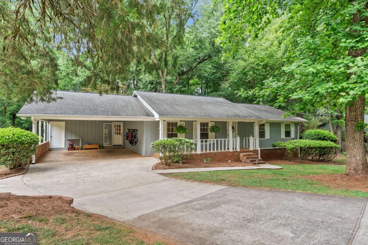 388 Cherokee Ridge Property Photo 5