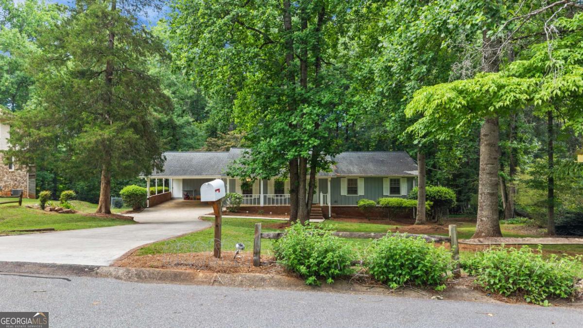 388 Cherokee Ridge Property Photo 6